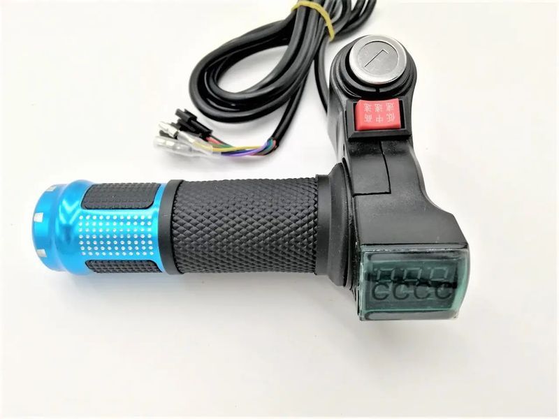 Скутерная ручка газа Instrade с замком зажигания и вольтметром GASH-00007997 фото