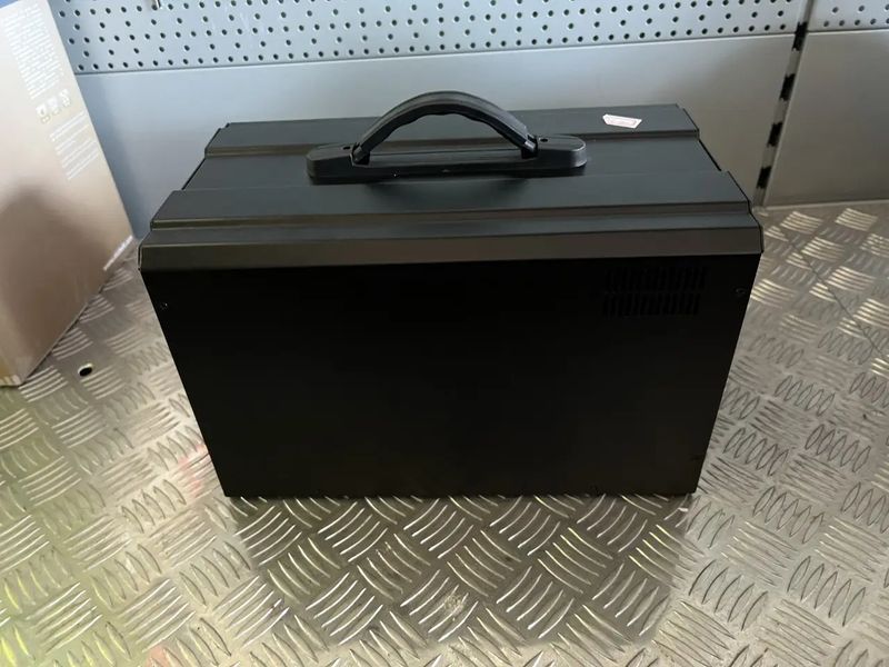 Портативна зарядна станція 1,5 KW 2700втч LG ART-3749 фото